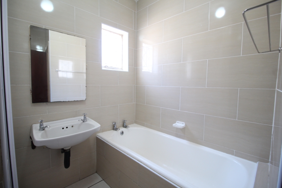 2 Bedroom Property for Sale in Cambridge Eastern Cape